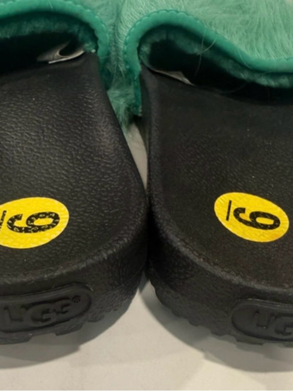 NWT SIZE 9 UGG slides - Picture 2 of 7